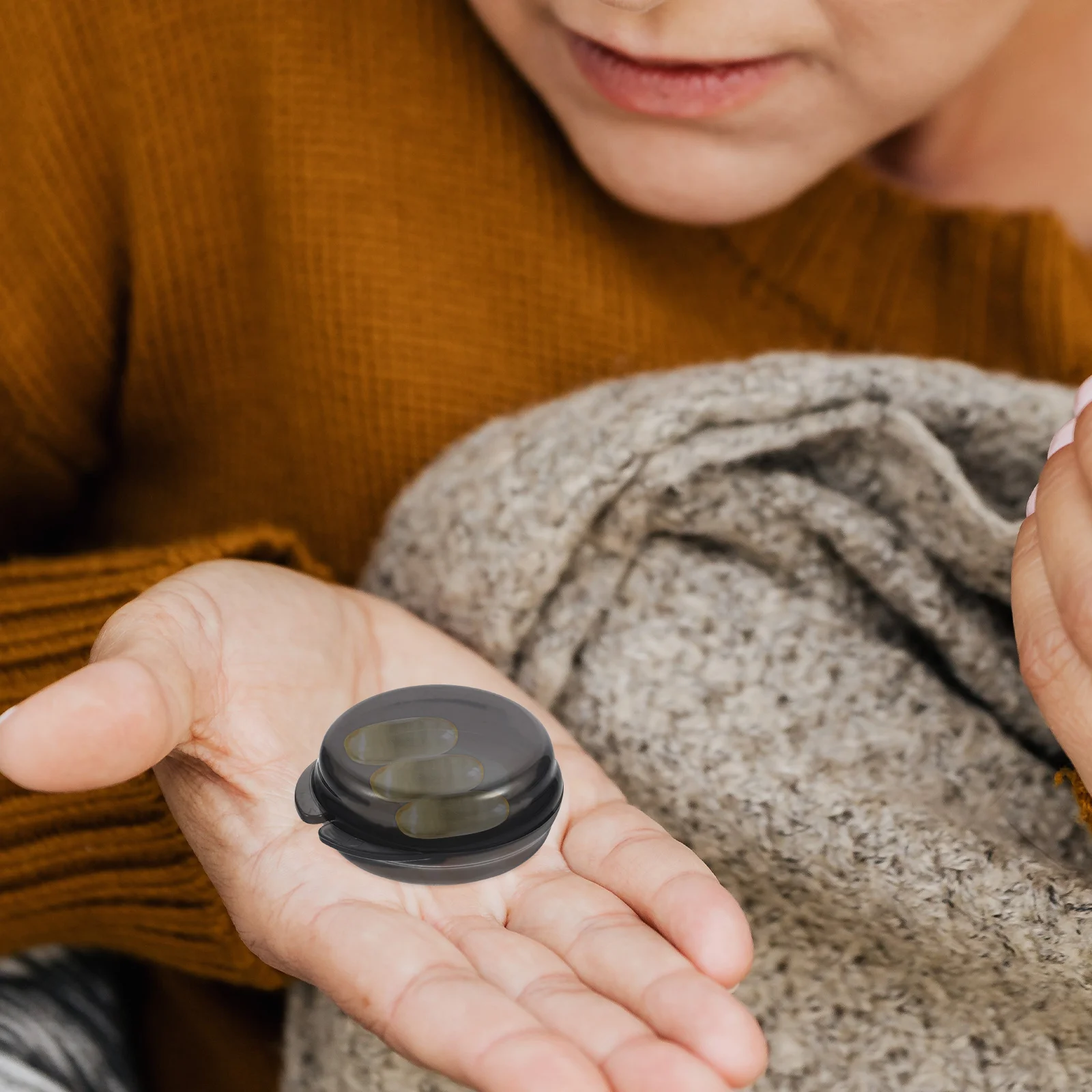 

6pcs Pill ganizer Storage Box Small Container Medicine PP Travel Vitamin Case Portable Pill Box Weekly Pills Case Plastic