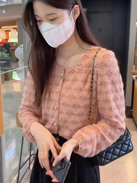 

Женская модная блузка с кружевной отделкой и длинным рукавом, круглый вырез, осень 2025, новинка, легкая, с эффектом роскоши, маленький размер, свободный крой