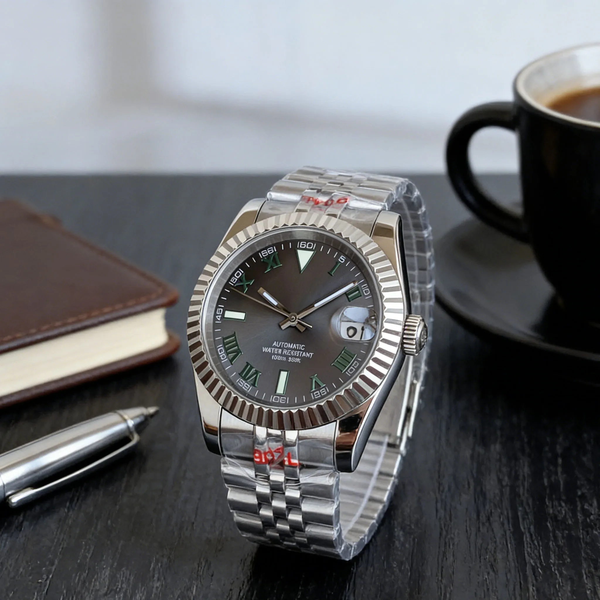 

Silver New Grey Roman Numeral Dial Sapphire Glass 10ATM 36mm 39mm Japan NH35A Automatic Movement Men Mechanical Watch Jubilee