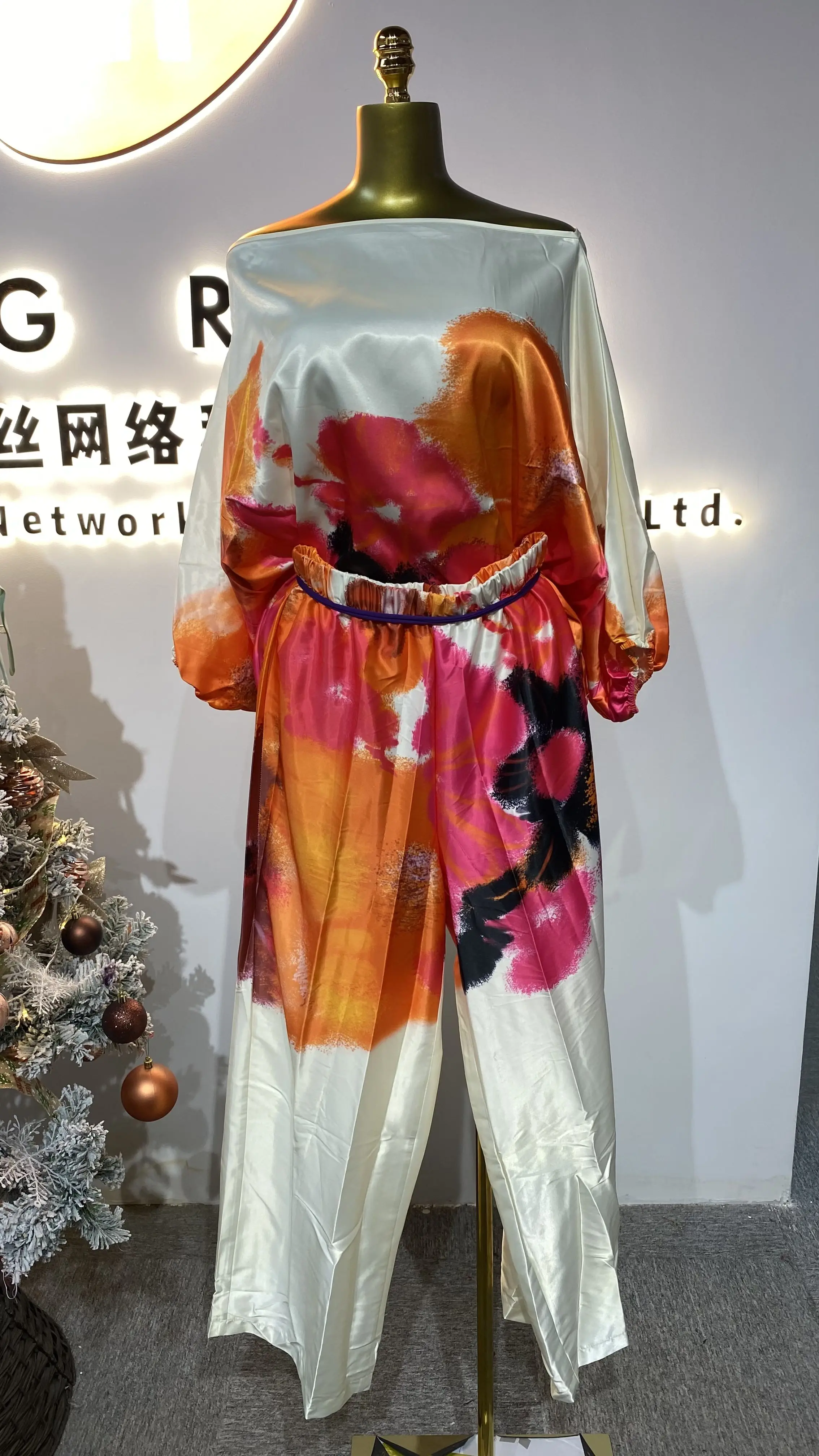 

Women's Casual Printed Set Fashion Hollow Long Sleeve Top and Pants 2-Piece Set Women's Loose-GZMM014