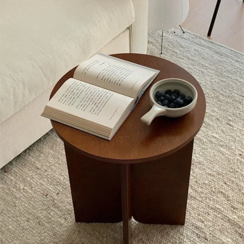 

MOMO Medieval Marine Board Side Table Vintage Sofa Coffee Table Small Minimalist Corner Table Creative Round Table Cream Color