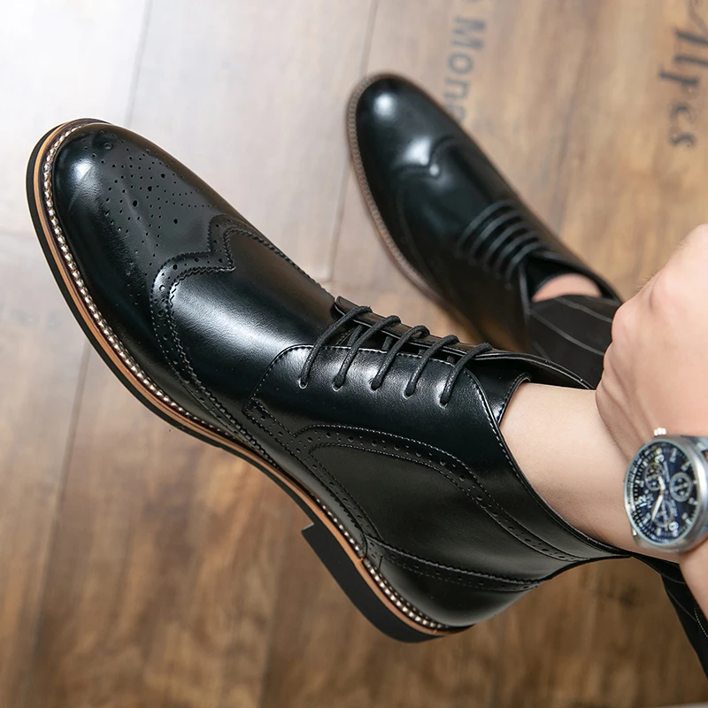 Oryginalne skórzane luksusowe obuwie projektant formalne akcentem sukienka zimowe buty do biura dla mężczyzn moda Chelsea trzewiki w stylu Casual 45