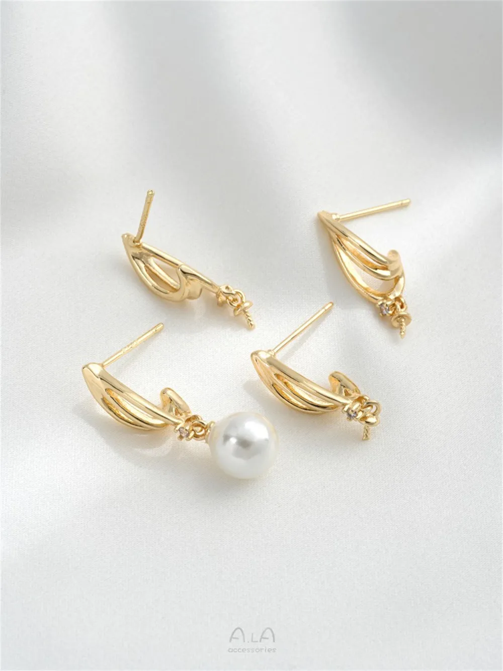 14K Gold-Color High-quality Hanging Sheep Eye Stud Earrings 925 Silver Needle DIY Sticky Pearl Hand-made Earring Accessories