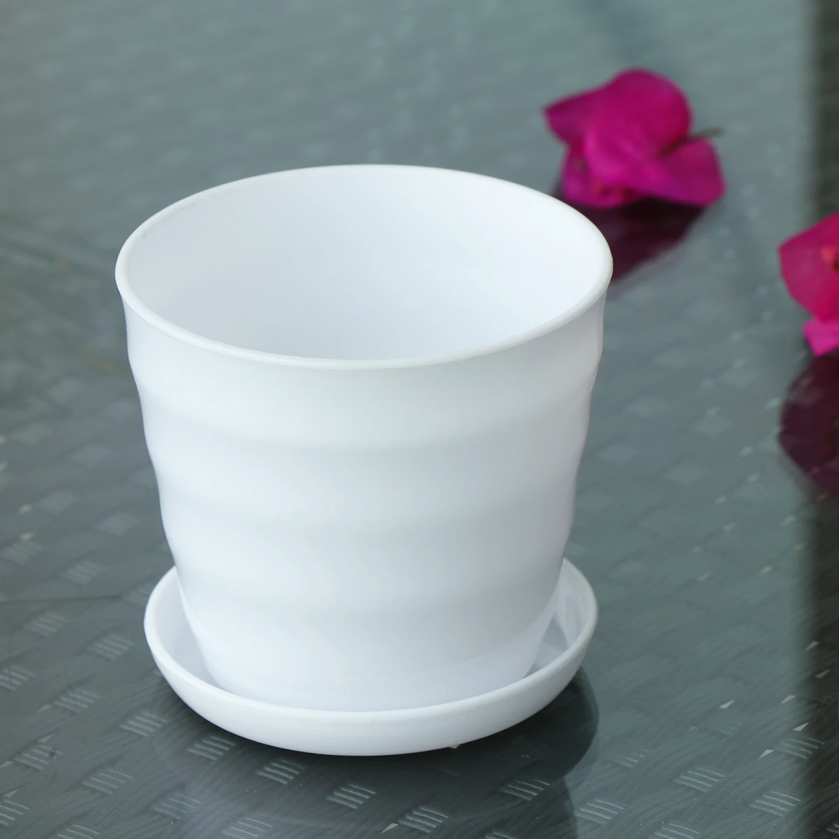 

Succulent Planter Flower Pots Small White Green Draining Holes Plastic Resin Smooth Texture Gardening Seedlings Home Decor