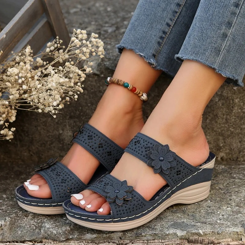 Plus Size 42 Summer Women Slippers Women's Shoes Retro Roman Sandals Women Pu Casual Flower Wedge Sandals Platform Slippers