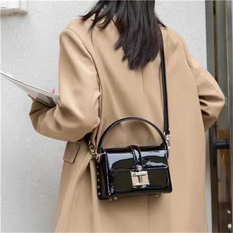 2024 genuine leather women\'s bag, shiny leather handbag, fashionable and stylish, small square leather bag, single shoulder cros