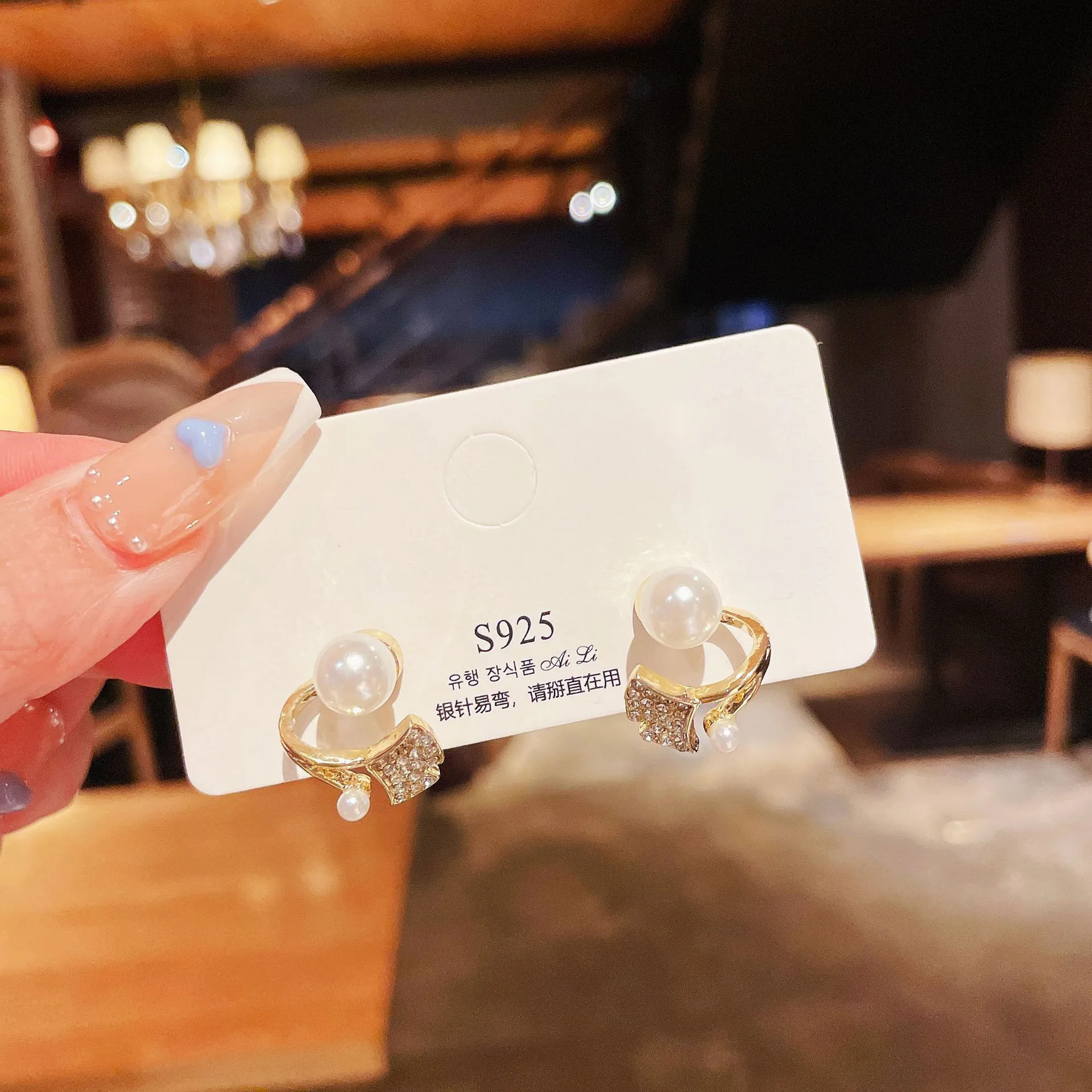 تقليد اللؤلؤ الجنكة بيلوبا يترك كريستال منحني الظهر شنق آخر وأقراط اثنين في واحد Brincos مجوهرات عيد ميلاد فتاة هدية