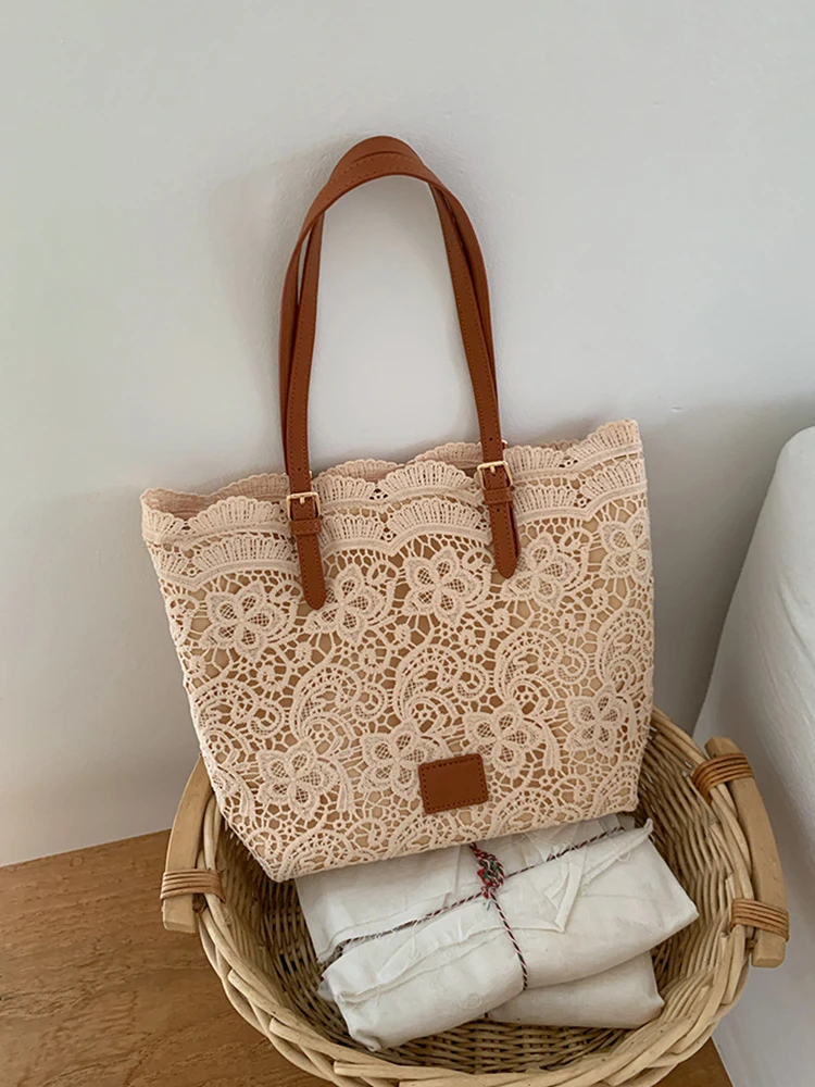 

2025 New Lace Large Capacity Shoulder Bag Gentle Women's Daily Commuter Bag Fashionable Casual Handheld Women's Bag
