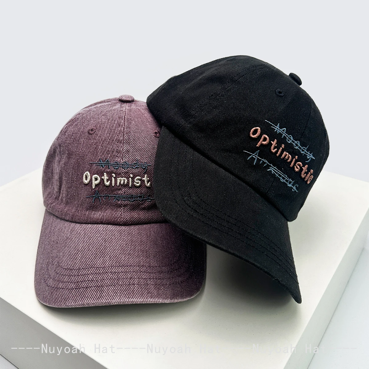 새로운 남성 여성 복고풍 수 놓은 컬러 문자 야구 모자 SunshadeOutdoor VersatileCasual Peaked Caps Personal Fashion ins