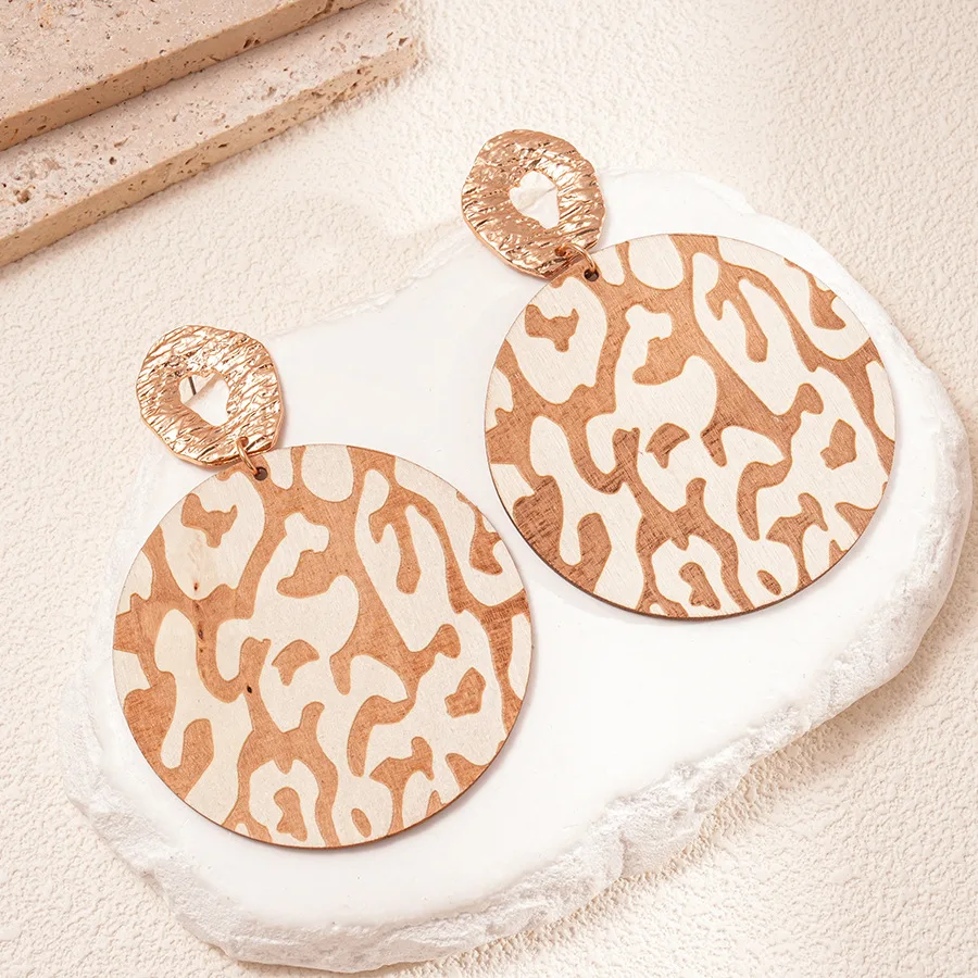 Exaggerated wood pleated round, earrings Bohemian niche personality high sense unique earrings women