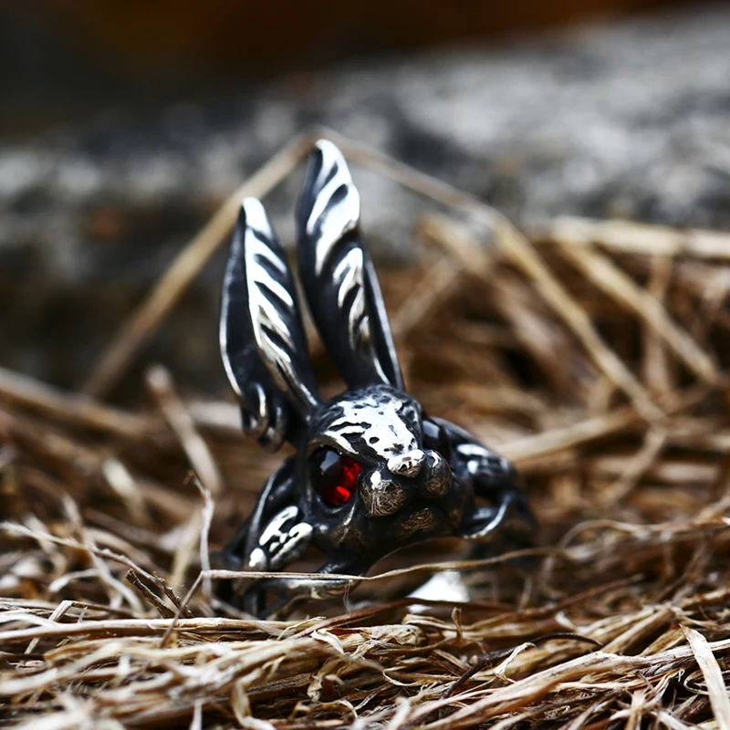 2022 new Steel Soldier Wholesale Unique Animal Jewelry Retro Punk Fashion Big Ear Carrot Shape Rabbit Ring For Women