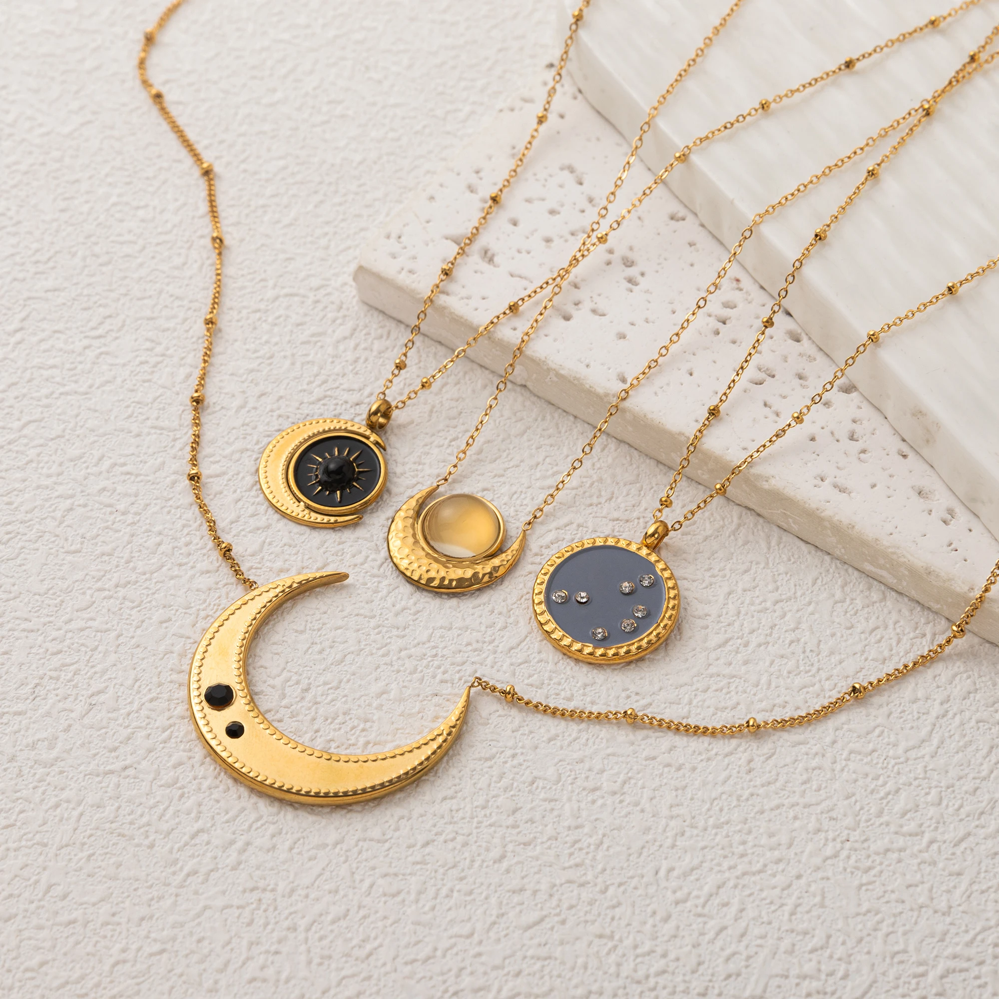 

Stainless Steel Sun Moon Moon Radiant Necklace Moonstone Necklace Gold Plated Color Preserved Women's Gift