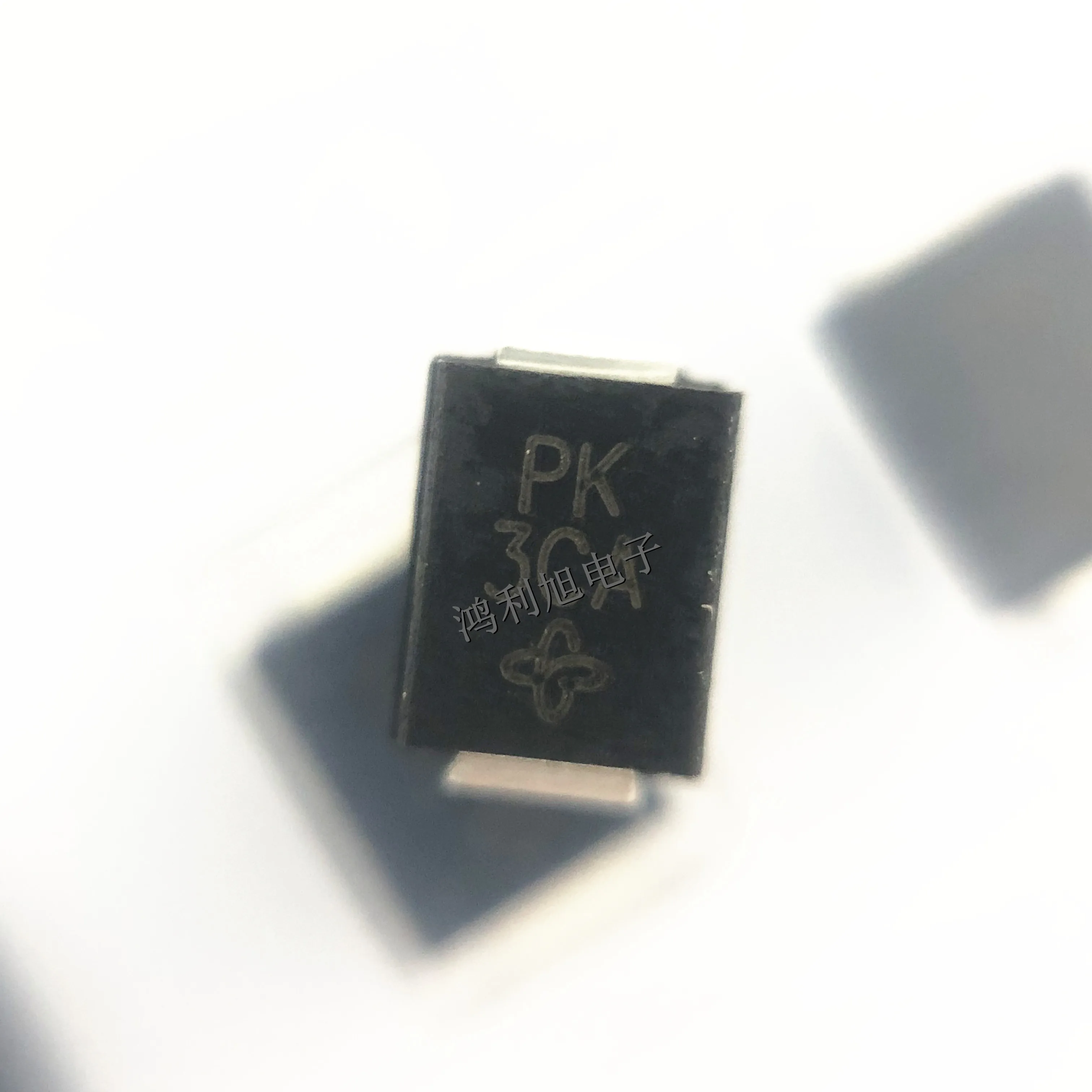 20pcs/Lot SMBJ130CA-E3/52 SMB DO-214AA-2 MARKING;PK ESD Protection Diodes / TVS Diodes 130V 800W Bidir TransZorb 5%