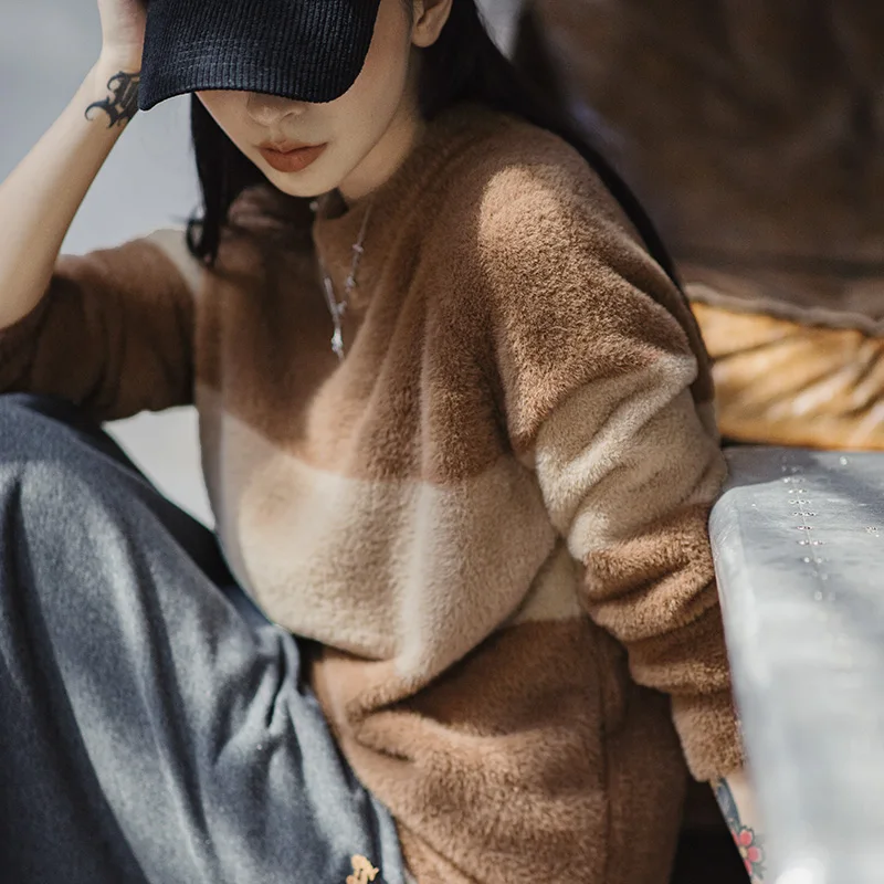 Maden Casual Striped Knitted Sweater Loose Fit Warm Pullover with Round Neck Zipper for Women's Autumn and Winter Versatile Tops - view 2