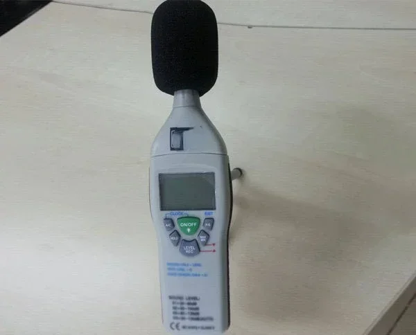 Detector De Ruído De Minas, Operação Em Estoque