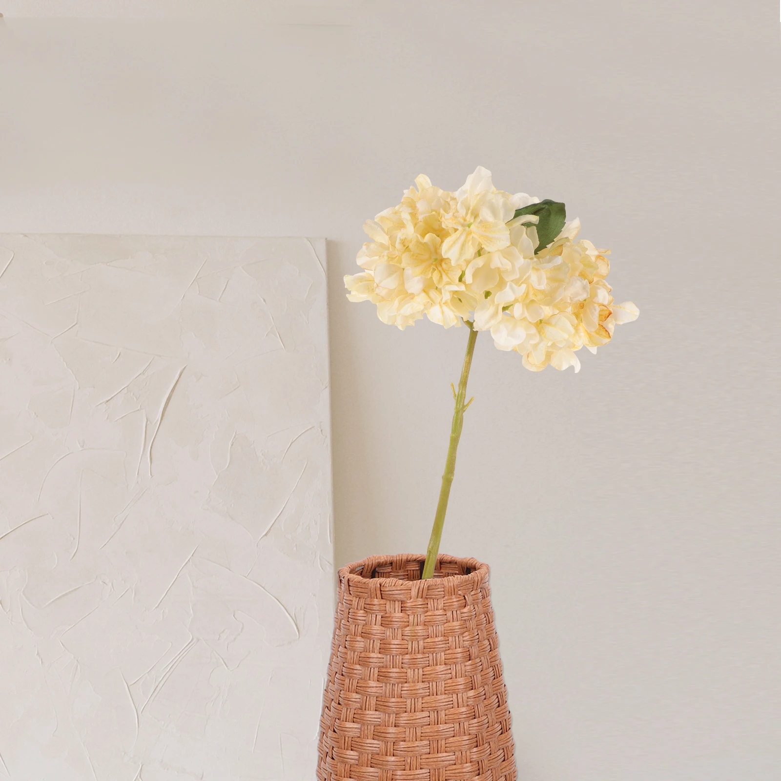 

Hydrangea Simulation Flower Table Decorations for Dining Room Wedding Dress Bouquet Flowers Centerpiece Silk Artificial Home