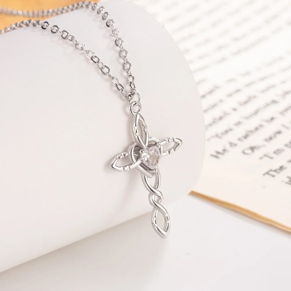 

Минималистичное колье с крестообразным кулоном, религиозный амулет, нейтральные украшения.