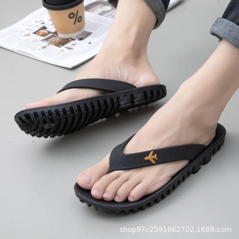 2026 New Men's Thickened Flip Flops, Summer Non Slip Wear-Resistant Deodorant Beach Thong Sandals - view 6