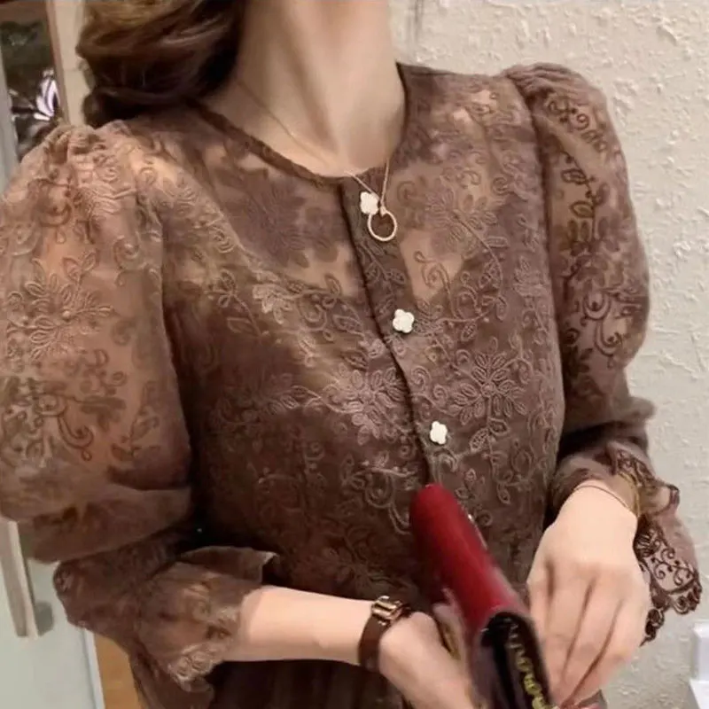 Vintage Elegant Lace Patchwork Blouse 2024 Spring Summer Commute Casual Single-breasted Female Clothing Hollow Out O-Neck Shirt