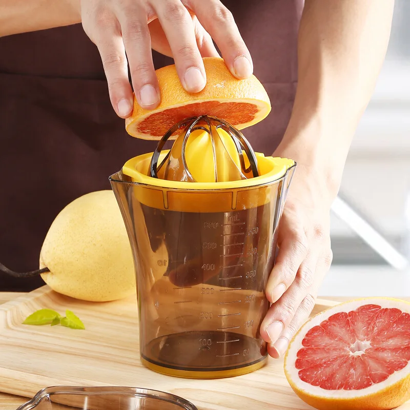 

1pc Portable Manual Lemon Juicer 2in1 Citrus Juicer Lemon Orange Fruit Hand Squeezer Plastic Measuring Cup Easy Orange Juice Cup