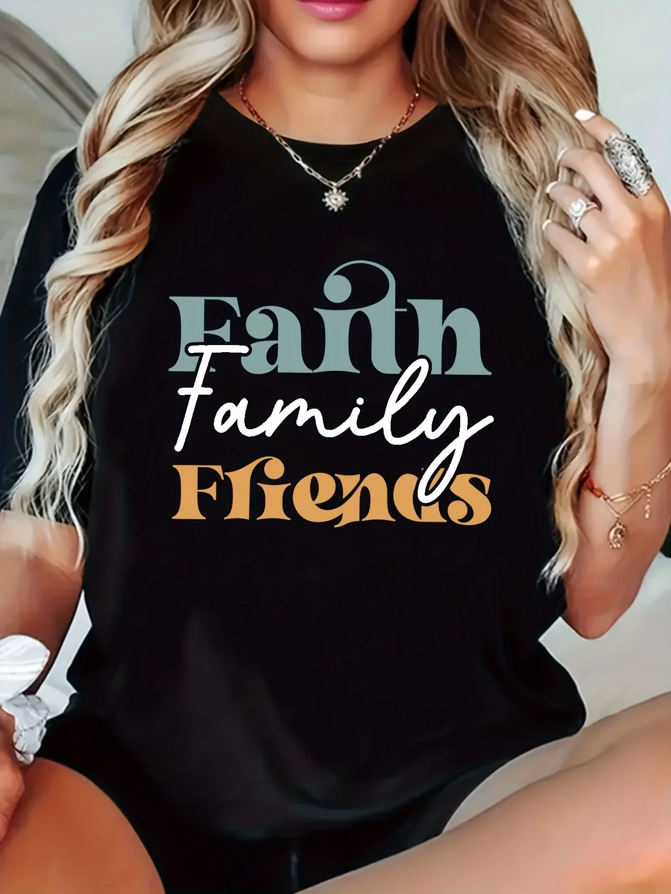 Camiseta con cuello redondo, top informal de manga corta con estampado de fe y familia para mujer, primavera y verano