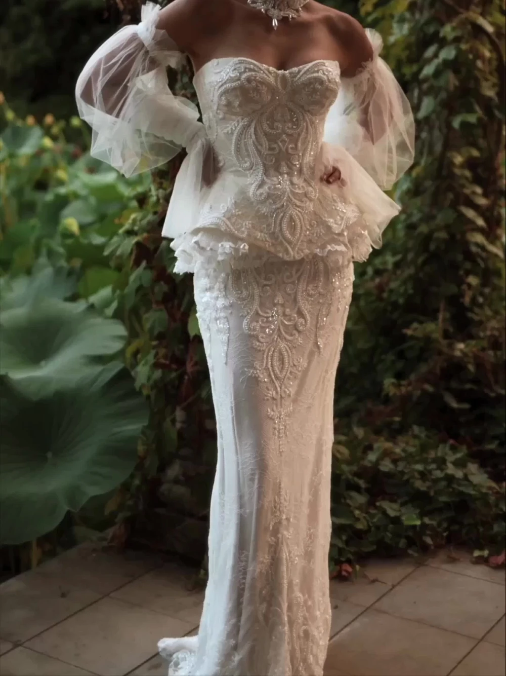 Gaun Pengantin Korset Manik-manik Indah Gaun Pengantin Renda Tulle Gaun Pengantin Wanita Bahu Terbuka Eksklusif Kustom Barang Baru