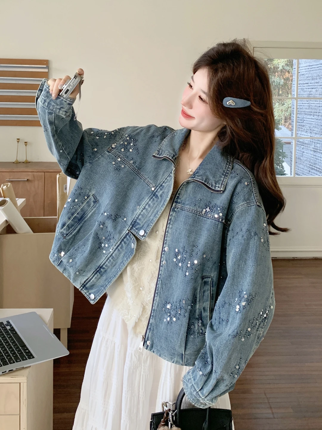 

Модная джинсовая куртка с пайетками и декоративными элементами для женщин, весна-осень, новый стиль, универсальная, повседневная, свободного кроя