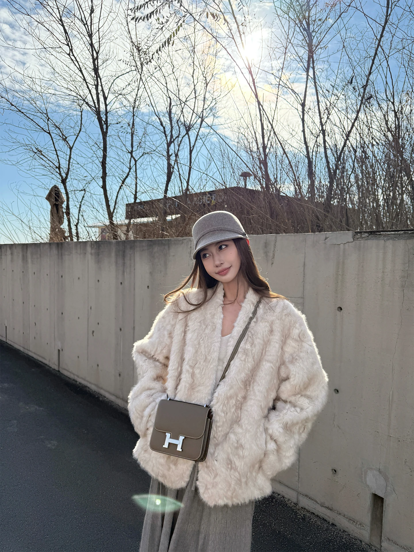 4PRIL レディース ショートファージャケット モックファー レースシープスキン スタンドカラー スリミング 冬用コート 環境に優しい ファッションインナーウェア