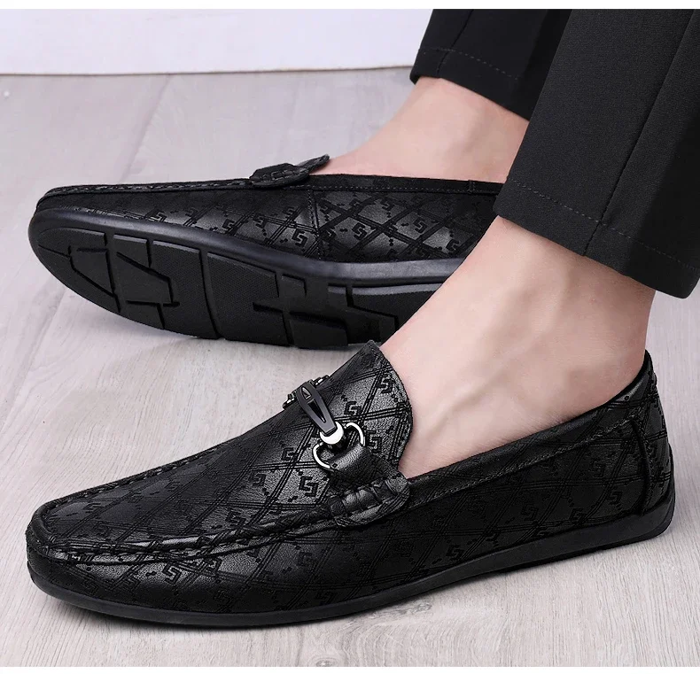 

Brand Men Genuine Leather Comfortable Driving Loafers Shoes Lightweight Shoes Handmade Soft Sole Business Male Designer Footwear