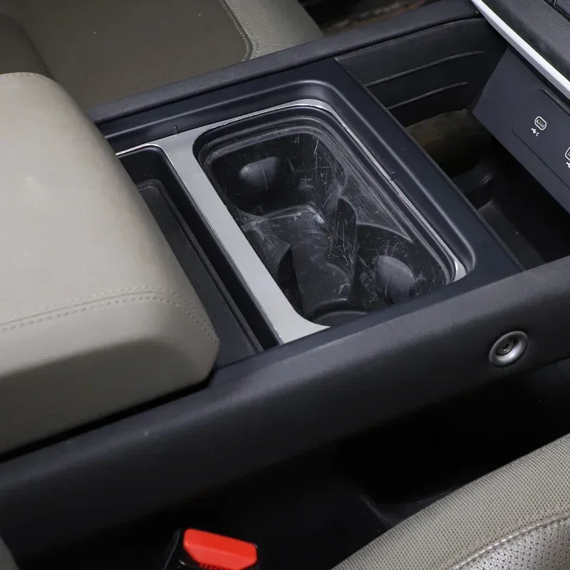 Für Land Rover Defender 90 110 130 2020-2024 Silber Auto Zentrale Steuerung Wasser Tasse Halter Rahmen Abdeckung Trim innen Zubehör