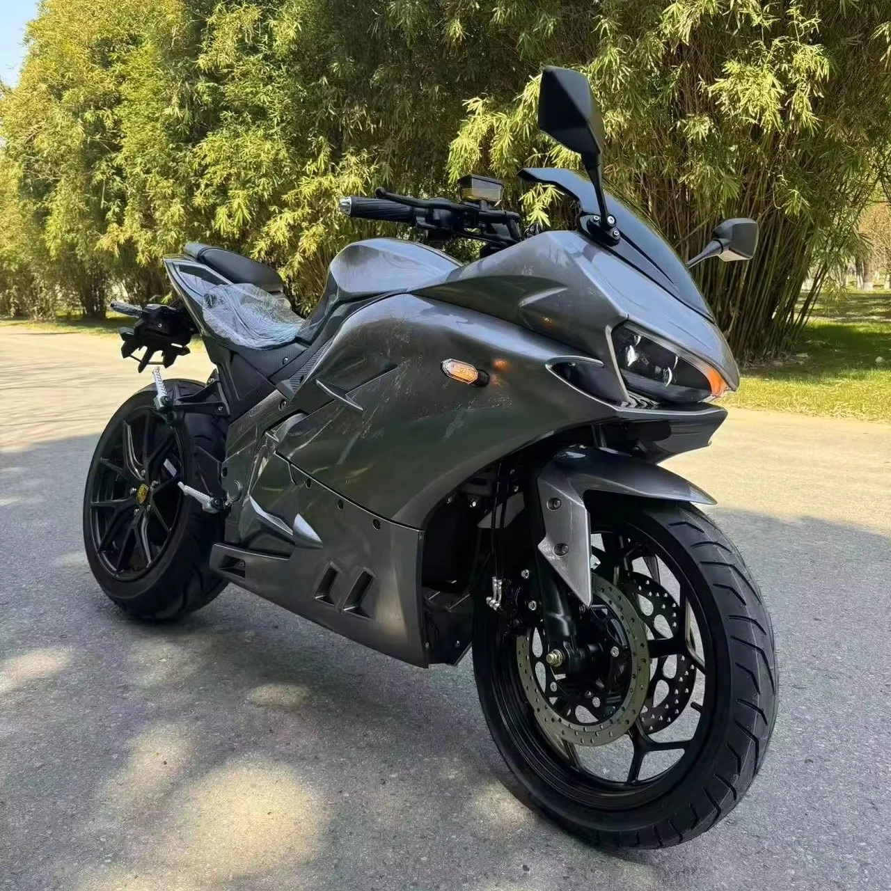 Calico Brand Factory Direct Sales of Electric Motorcycles with Wheels/central Motors,