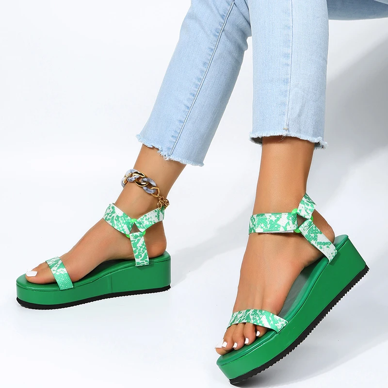 2022 Women's Sandals New Summer Fashion Platform Buckle Gladiator Sandals Seaside Beach Casual Sandals Plus Size Woman Sandals