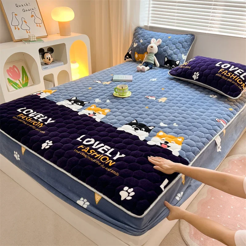 Thick Quilted Velvet Mattress Cover Winter Plush Double Bed Fitted Sheet Couple Warm Soft Elastic Fleece Bedspread Pad Cover 1pc