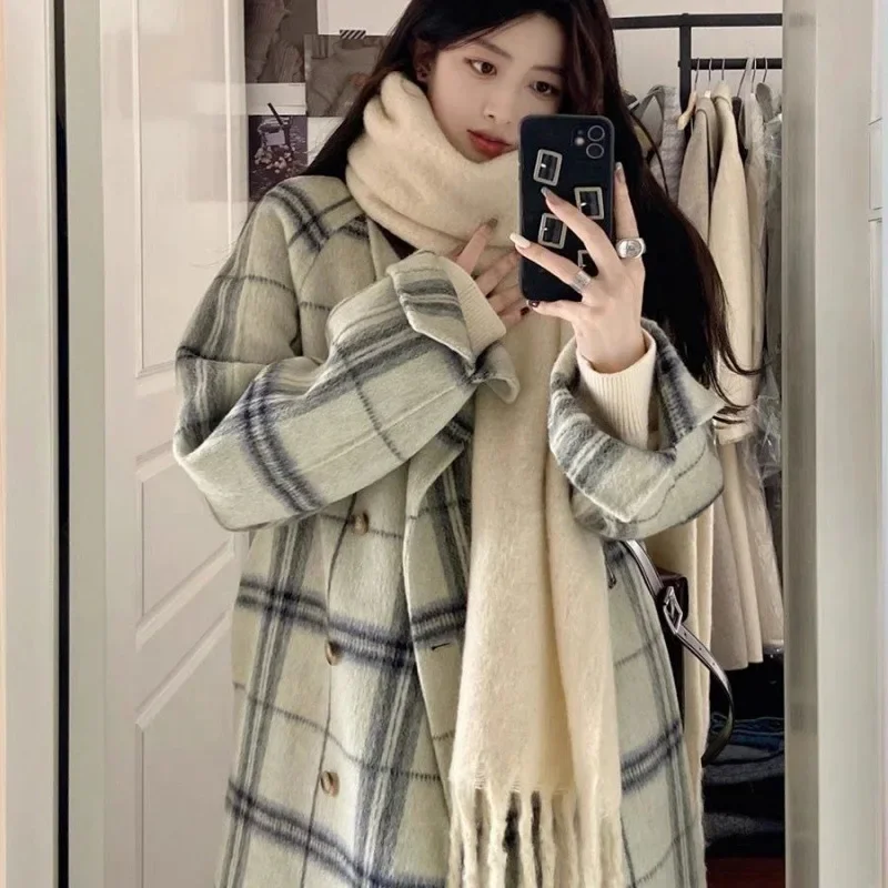 

New Korean Loose and Thick Plaid Woolen Coat for Autumn and Winter 2024