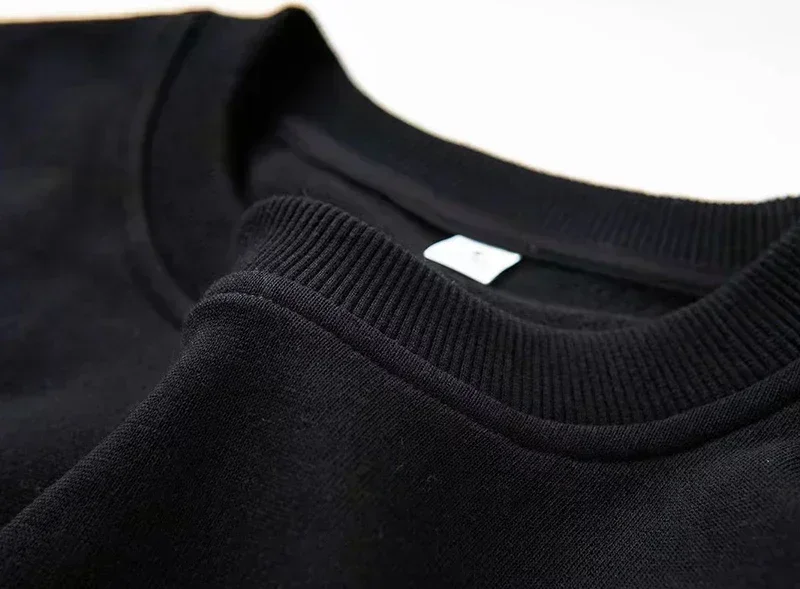 Du hast mich zu einer sehr besonderen Zeit in meinem Leben getroffen – Sweatshirt für Männer und Frauen, lässiger Rundhals-Langarm-Pullover, Streetwear. – Detail 3