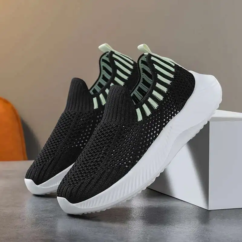 

New Children Casual Shoes for Boys Summer Breathable Mesh Sports Shoes Lightweight Slip Ons Kids Sneakers Running Trainers