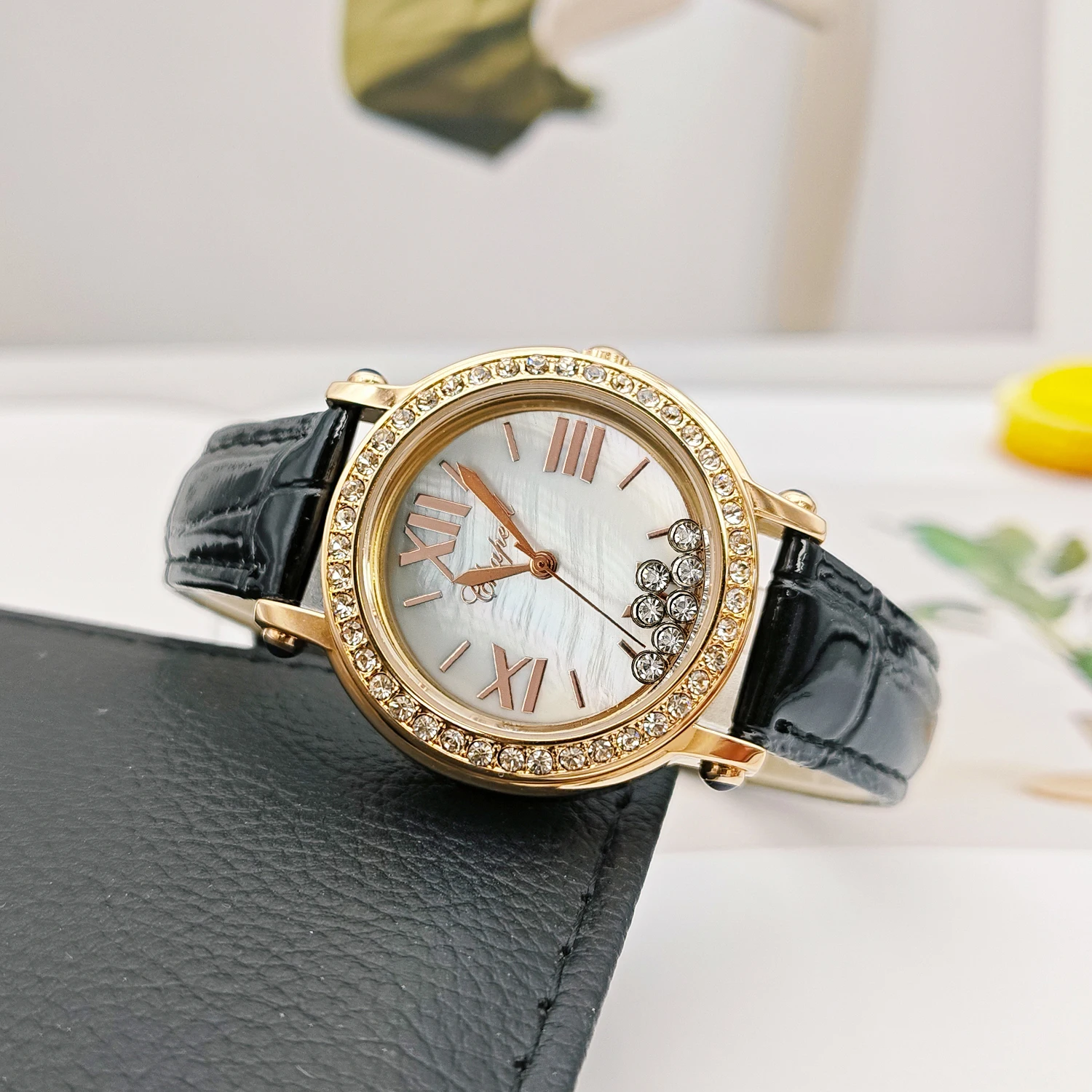 

Vintage Green Watch for Women, Trendy and Stylish, Waterproof, Luxurious with Diamonds, Niche Camellia Design, Small Green Watch for Women, Perfect for Daily Wear, Dating, and Commuting