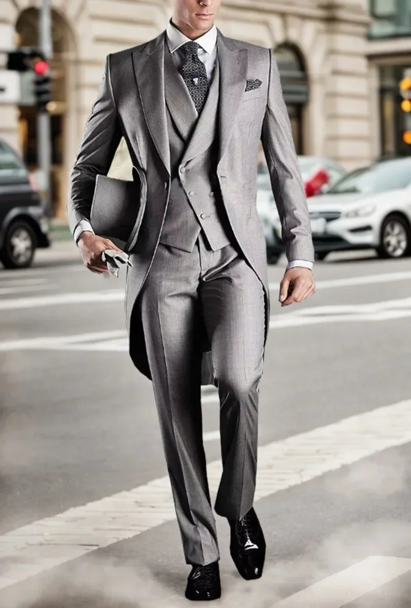 Elegant Men's 3-Piece Tail Coat Blazer Vest Pant Tuxedo Set Regular Fit Peak Lapel Formal Male Suit for Prom Wedding Business