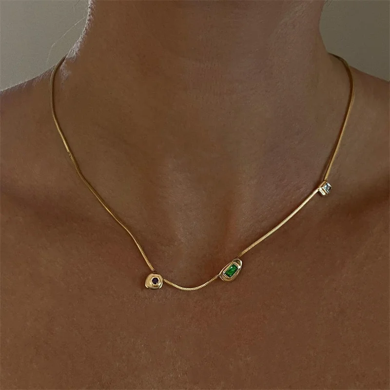 French Vintage Three Zircon Pendant Collar Chain Advanced Personalized Fashion Simple Exquisite Necklace Jewelry