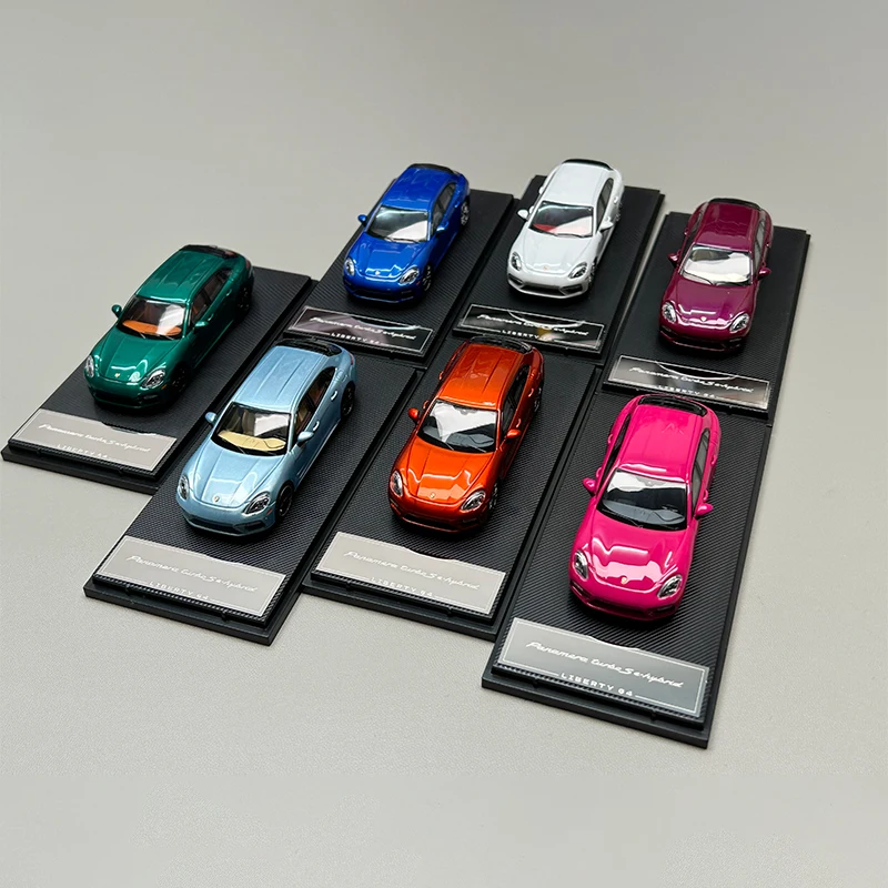 

Литой под давлением оригинальный масштаб 1:64 Panamera Sport Turismo Turbo S, модель из сплава, имитация украшения, коллекция сувениров, статический дисплей