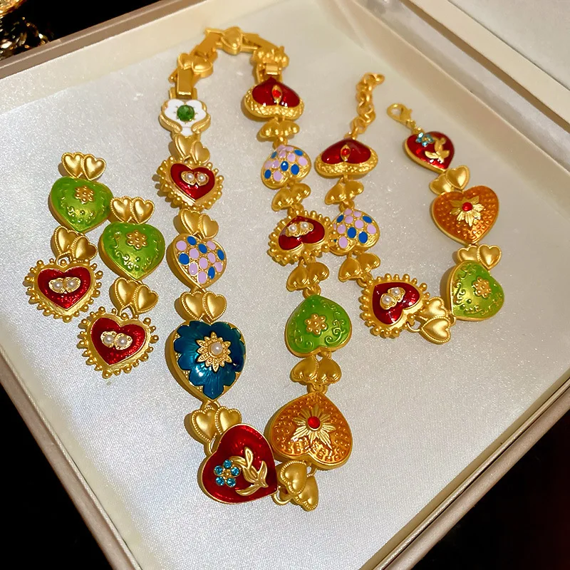 Draweye Hearts Necklaces for Women Hyperbole Vintage Medieval Style Jewelry Fashion Elegant Colorful Collares Para Mujer