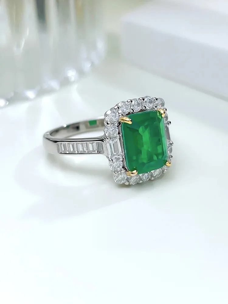 Everyday simple 925 sterling silver artificial Emerald ring inlaid with high carbon diamond, versatile,  grade girl