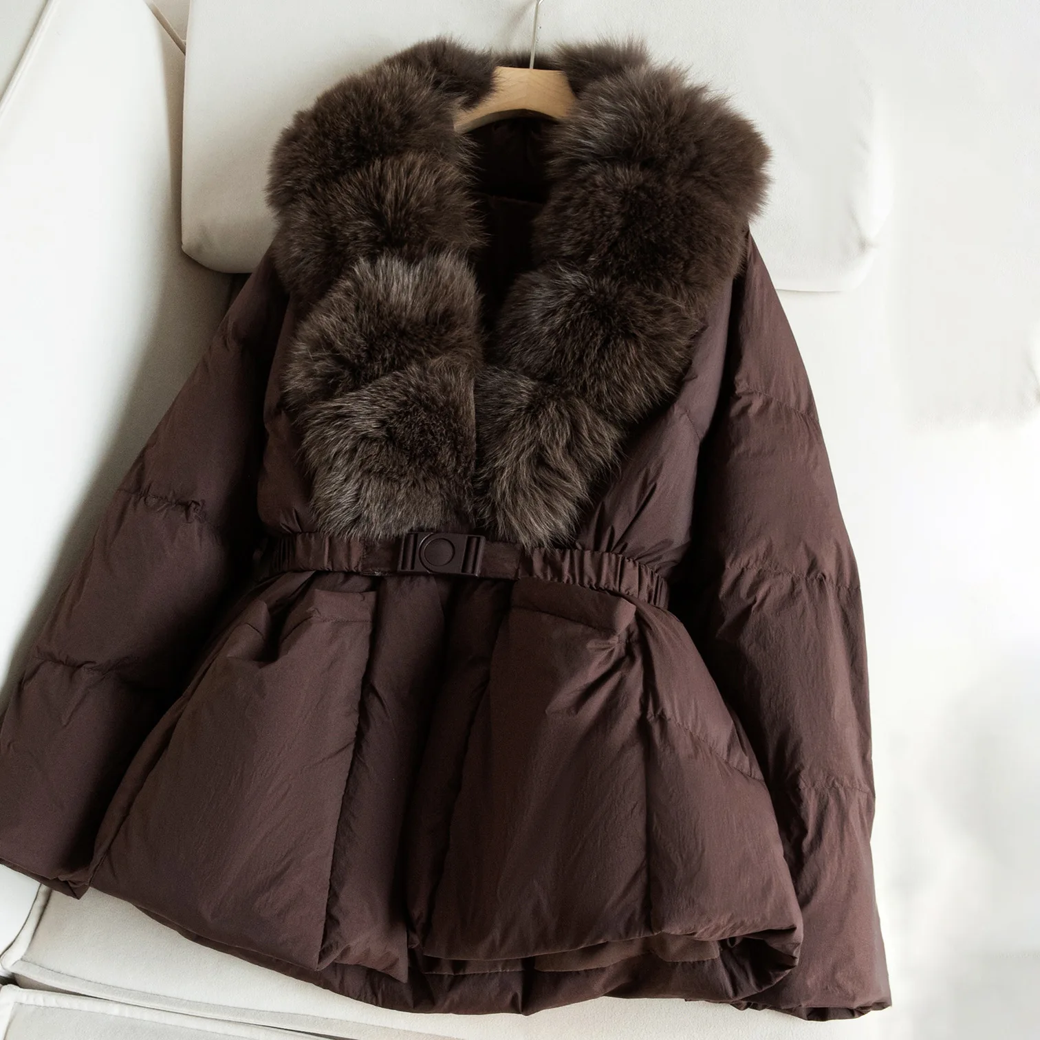 الشتاء المرأة الأوروبية أسفل سترة التنقل الخامس الرقبة الثعلب الفراء سترة عصرية