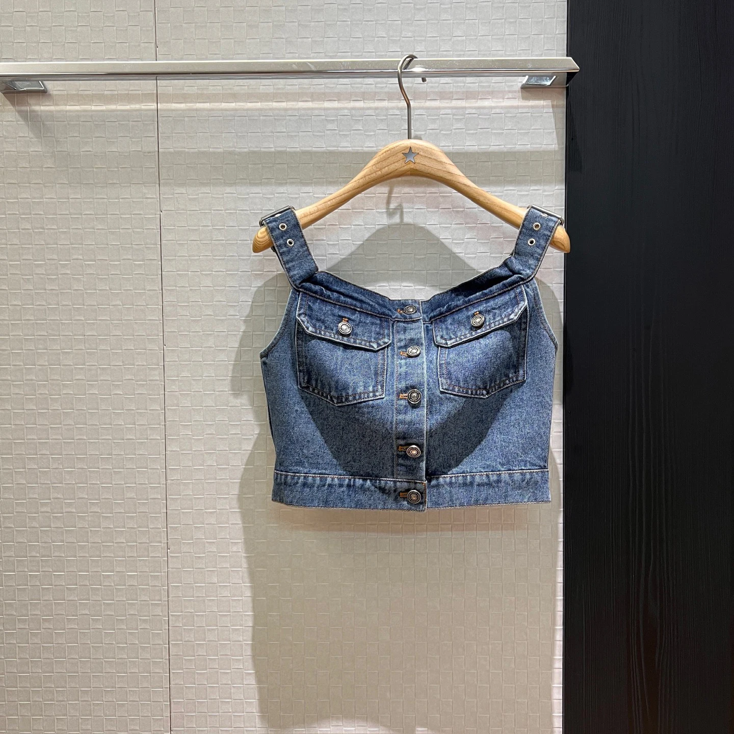 

2025 Spring New Women Vintage Denim Slash Neck Top Single Breasted Lapel Sleeveless Shirt High Street wearing