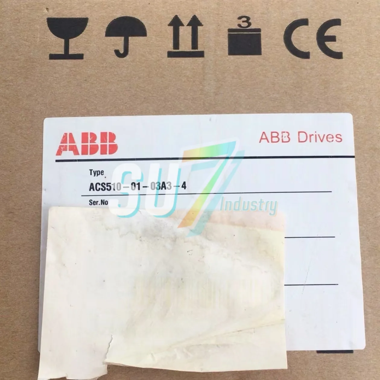 ACS510-01-012A-4 ACS510-01-03A3-4 แปลงความถี่ใหม่ในโกดัง