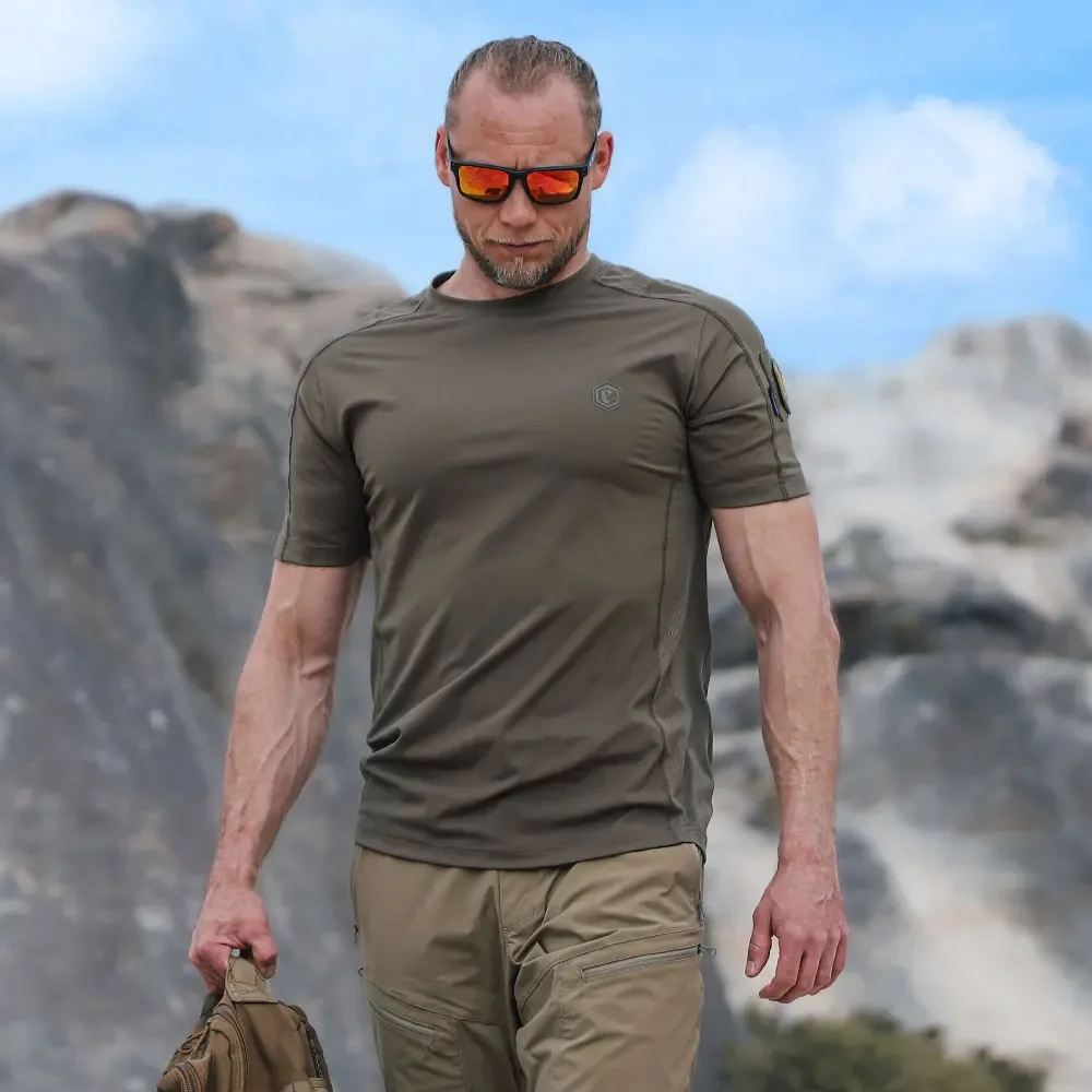 Emersongear Blue Label Fly Beast T-Shirts Comfortable Shirts Daily Tops Four-way Stretch Tshirt Hunting Camping Urban EMB9778