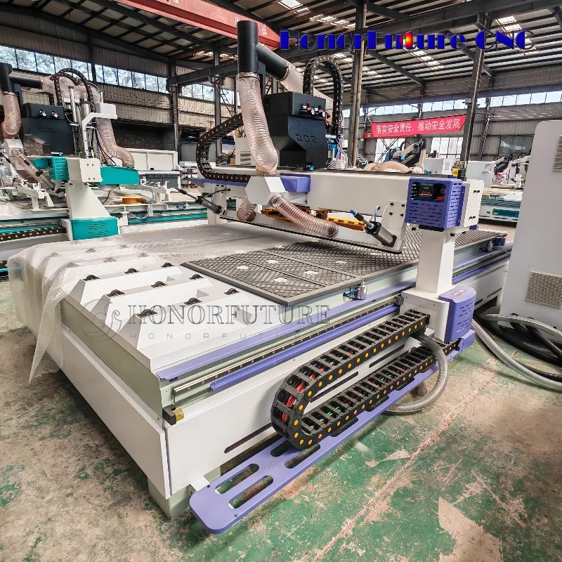 1325 آلات النجارة ثلاثية الأبعاد ATC CNC جهاز توجيه الخشب لقطع الخشب نحت النقش آلة النجارة