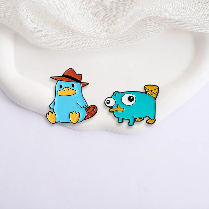 بيري خلد الماء بروش المينا دبابيس الكرتون أنيمي كاوبوي خلد الماء دبابيس معدنية الملابس التلبيب شارات مجوهرات هدية للأصدقاء