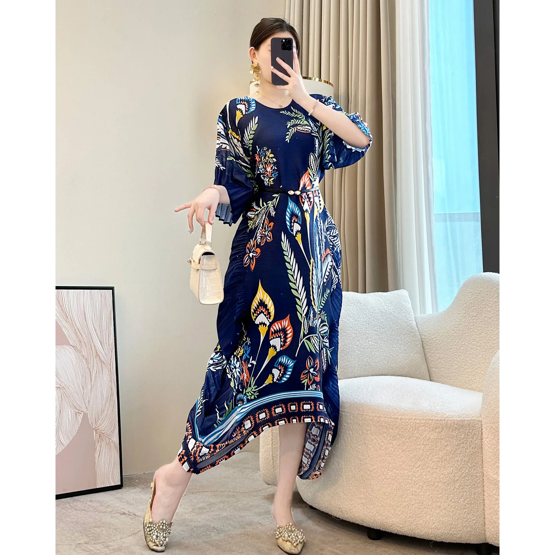 

Miyake Style Pleated Dress for Women 2025 New Design Style Printed Round Neck Three-quarter Sleeve Loose Irregular Pleated Skirt