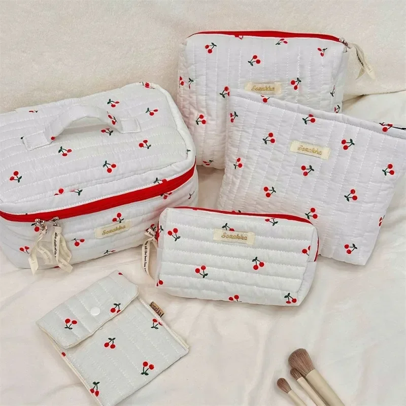 Travel sanitary napkin Storage Bag Retro Cherry Women's Cosmetic Bags Cute Design Girls Pencil Case Makeup Bag Handbags